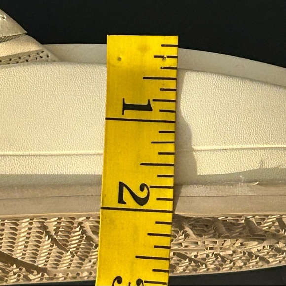 Chaco Women's Cream Sandals - Picture 12 of 14